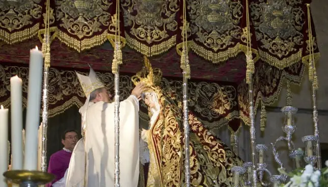 Coronación Virgen de Regla Sevilla 2010